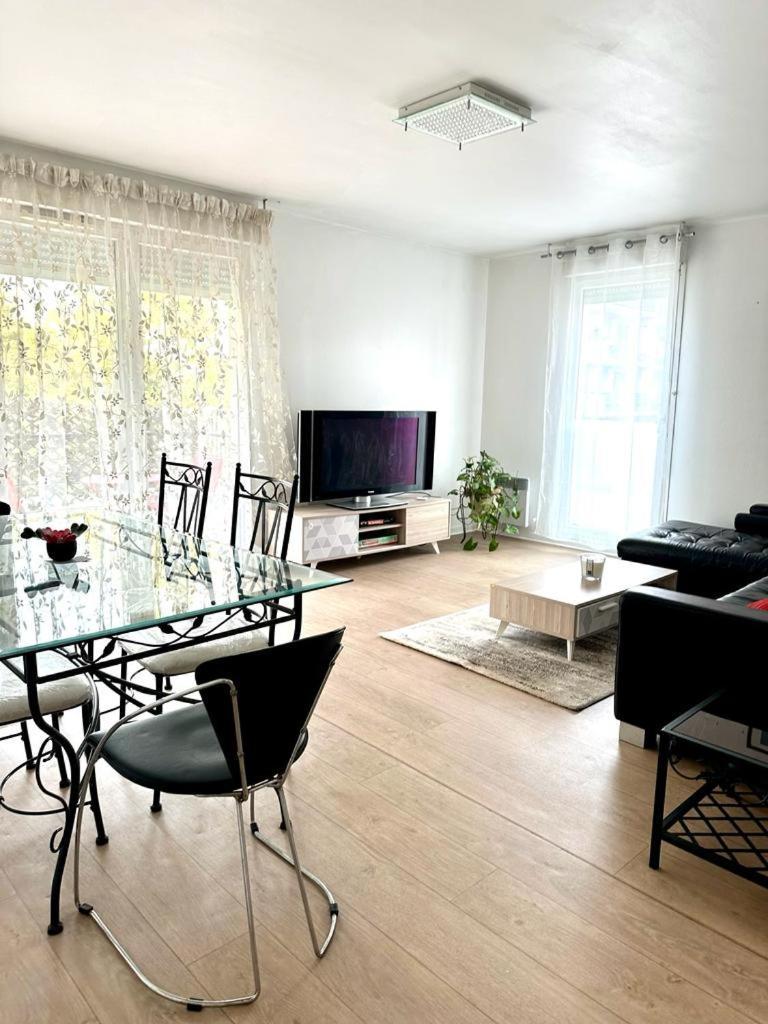 Big Logement , Jo2024, Stade De France, Paris, Metro , Parking Gratuit Saint-Denis  Bagian luar foto